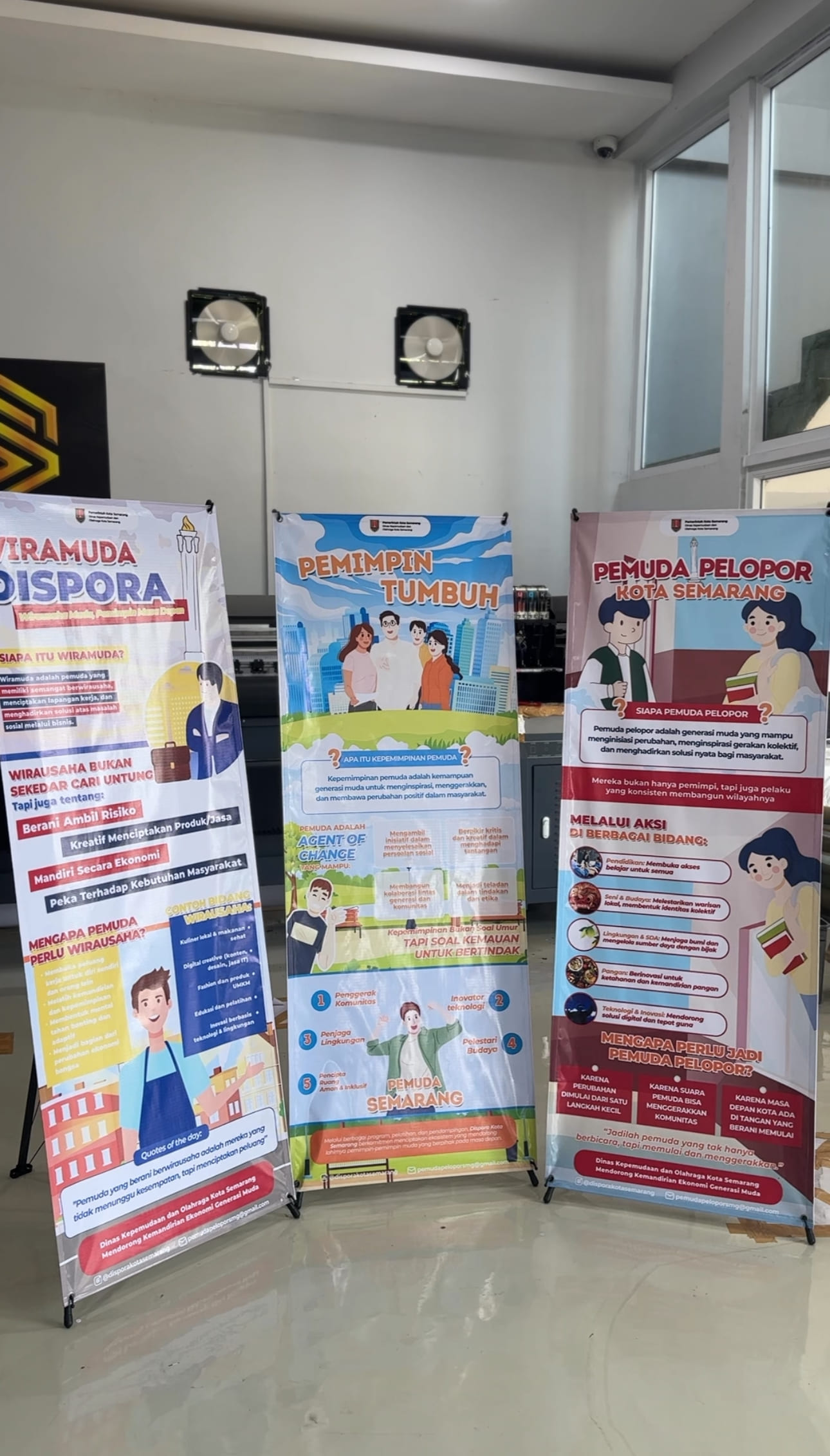 Stiker Transparan + Tinta Putih UV
